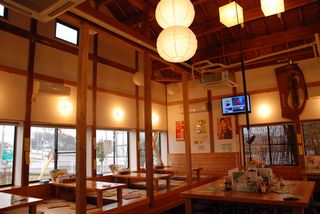 うどん七福神の店内