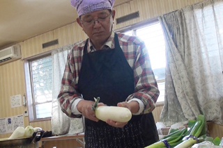 豚汁の準備の様子