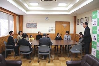 表敬訪問の様子