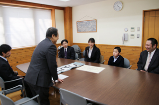 表敬訪問の様子