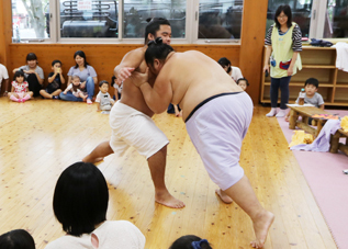 ぶつかり稽古