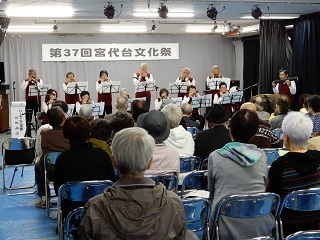 ハーモニカの演奏