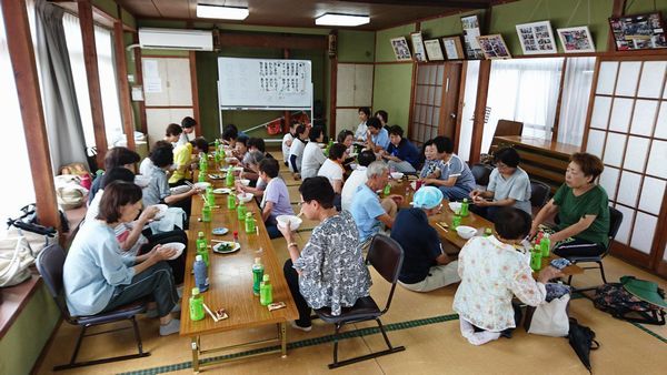 昼食会の様子