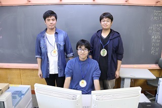 学生たちの写真