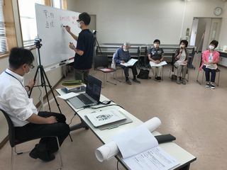 困りごとを出しあっている様子