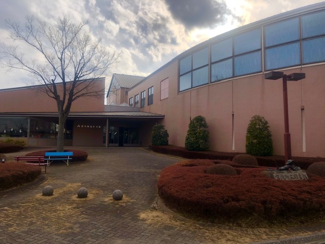 宮代町立図書館の外観の写真