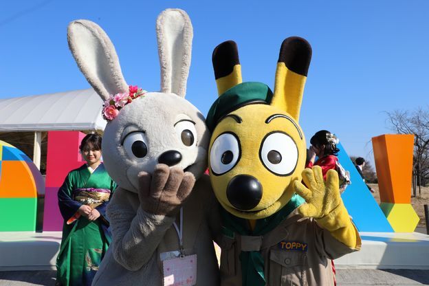 東武動物公園マスコットうさぎのみみちゃんとトッピー君