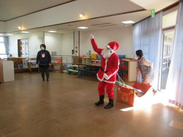 サンタさん登場