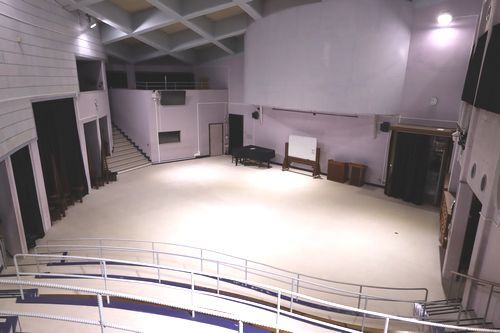 小ホール舞台側