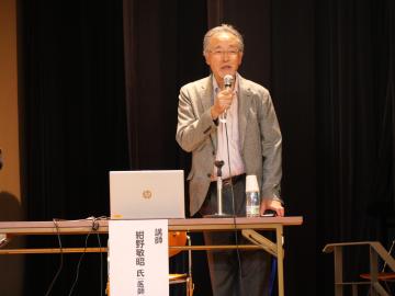 紺野先生講演の様子（その1）