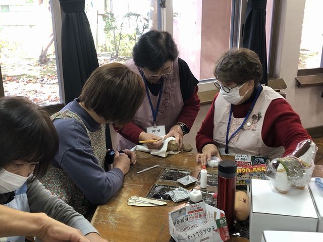 みやしろ芸術祭パートナーシップ補助金活用事業（木目込人形制作）