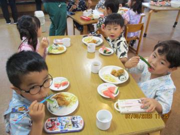 食事の様子
