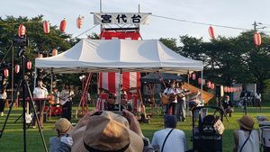 役場職員若手バンドの演奏