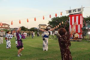 流し踊り(昼)