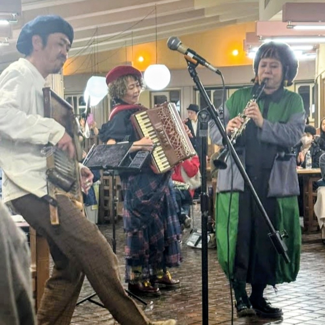進修館ロビーライブの様子